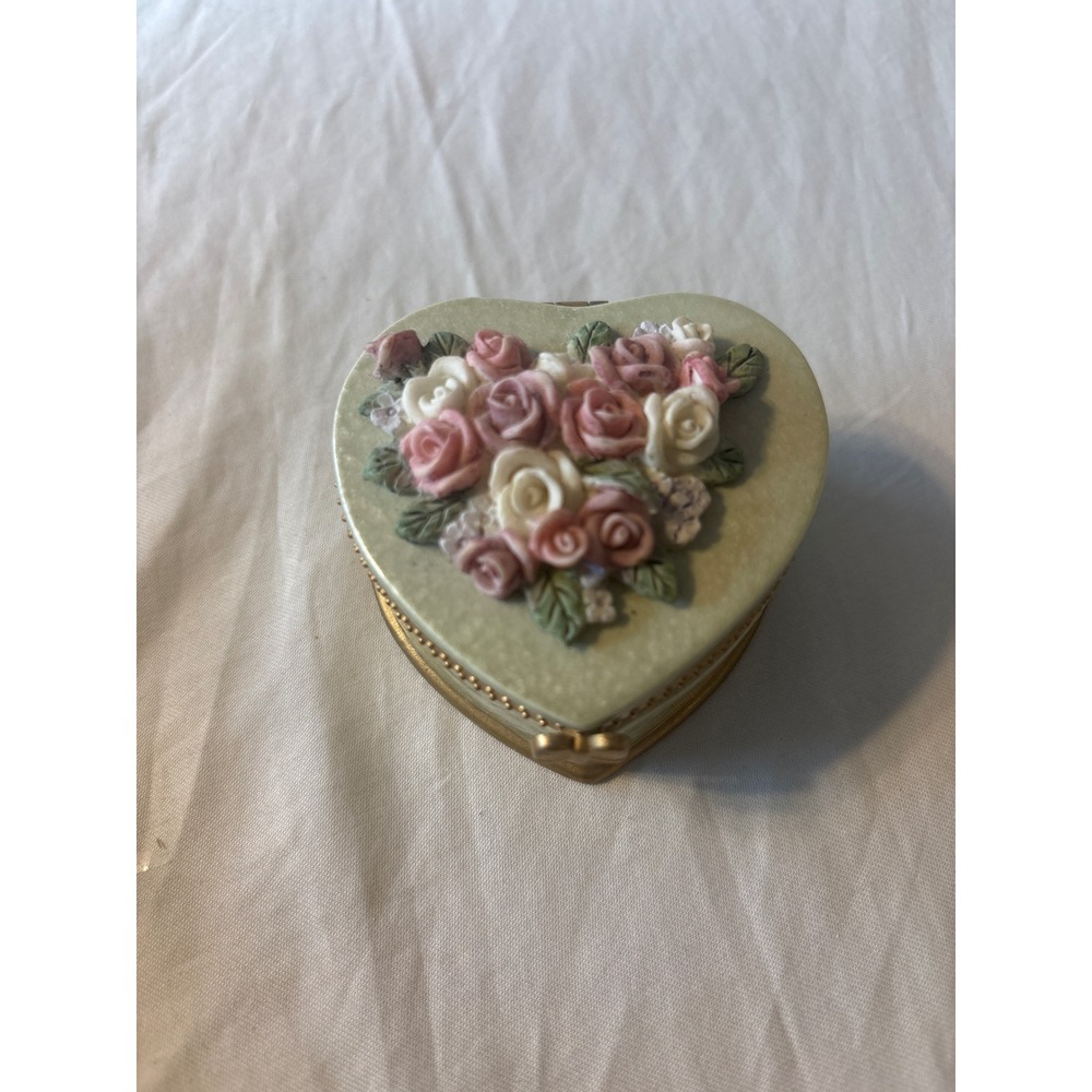 Dezine Heart Trinket Box Small Green Pink Rose Hand Painted  Floral 4958